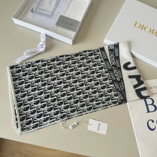 Dior J'Adior Silk Twill Square Scarf with Hand-Rolled Edges - 90 x 90 - Ref. SCDIOR0031