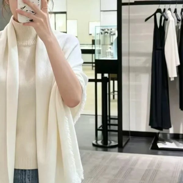 Dior Cashmere Monogram Scarf with Silver-Tone Thread Detailing - Ref. SCDIOR0065