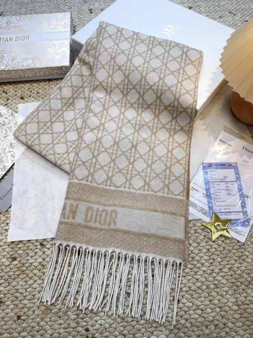 Dior Cashmere Cannage Scarf with Silver-Tone Thread Detailing - Ref. SCDIOR0067