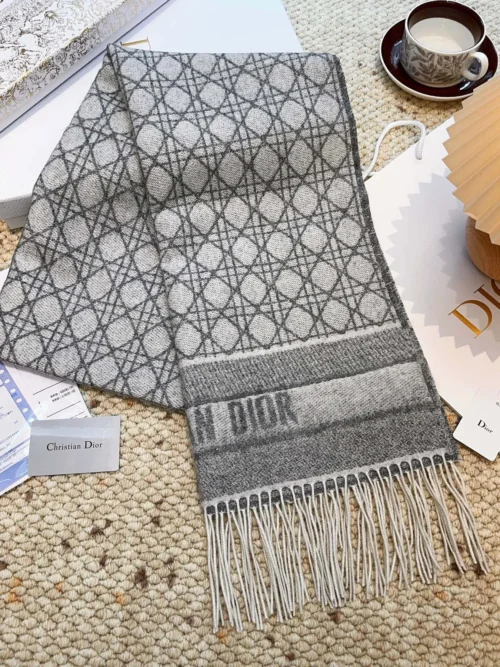 Dior Cashmere Cannage Scarf with Silver-Tone Thread Detailing - Ref. SCDIOR0068