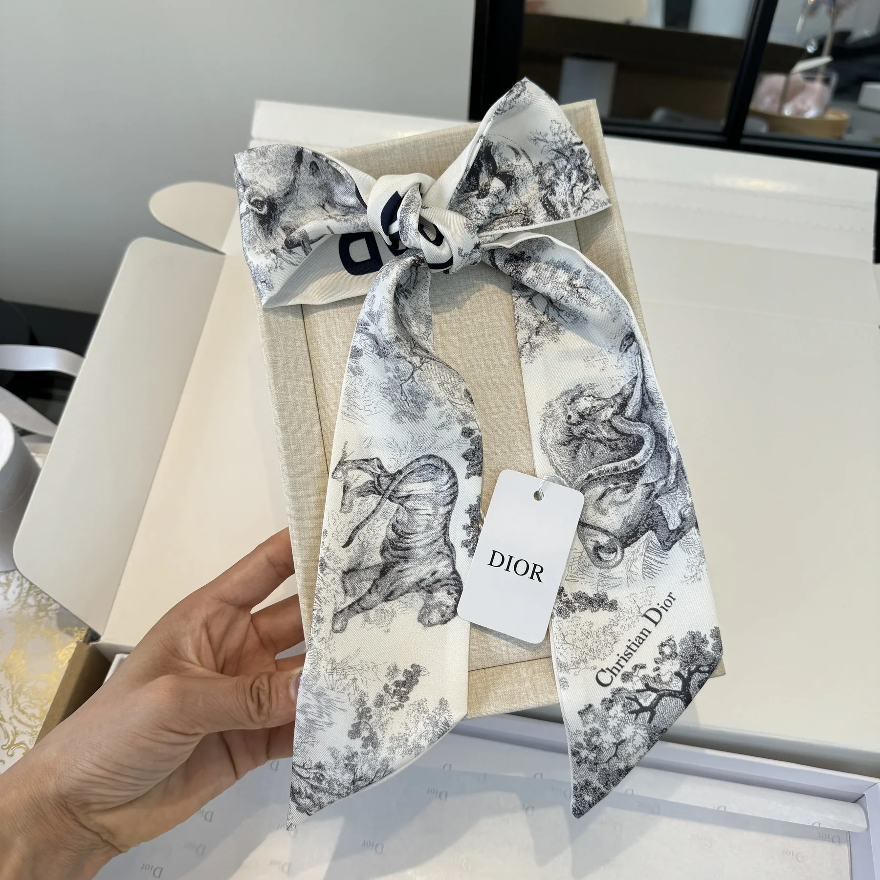 Dior Double-Layer Silk Ribbon Scarf with Animal Print - 6 x 105 - Ref. SCDIOR0114