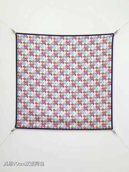 Fendi Reversible 18-Momme Silk Twill Square Scarf - 90 x 90 cm - SFD2606 - Ref. SCFENDI0025