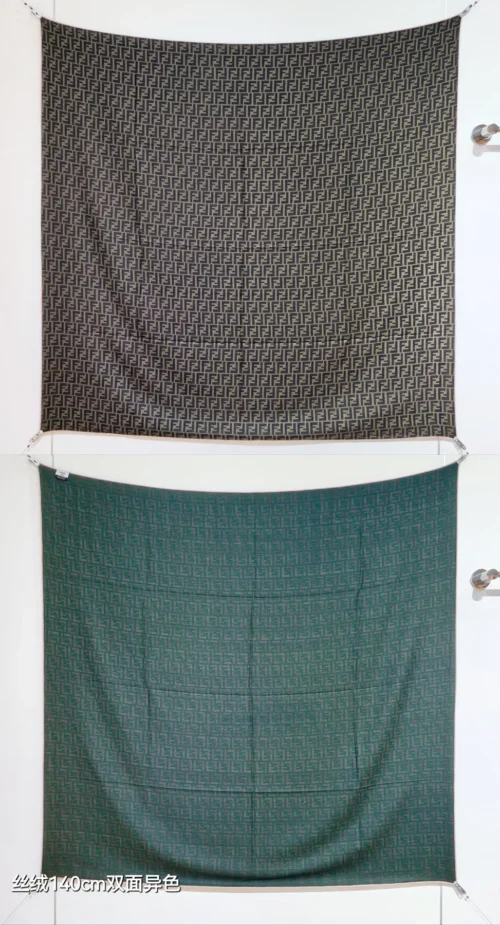 Fendi Contrasting-Sides 70% Cashmere 30% Silk Square Scarf - 140 x 140 cm - RFD2507 - Ref. SCFENDI0032