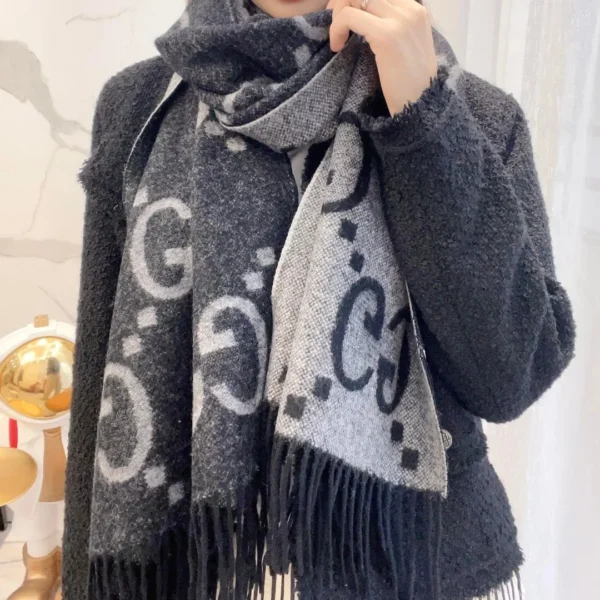 Gucci Unisex 100% Cashmere Reversible Oversized-G Jacquard Scarf - 45 x 200 cm - Ref. SCGUCCI0019
