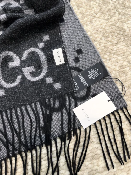Gucci Unisex 100% Cashmere Reversible Oversized-G Jacquard Scarf - 45 x 200 cm - Ref. SCGUCCI0019