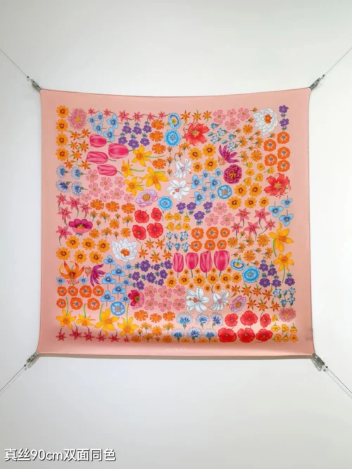Gucci Archive Flora Reversible 18-Momme Silk Twill Square Scarf - 90 x 90 cm - SGC2504