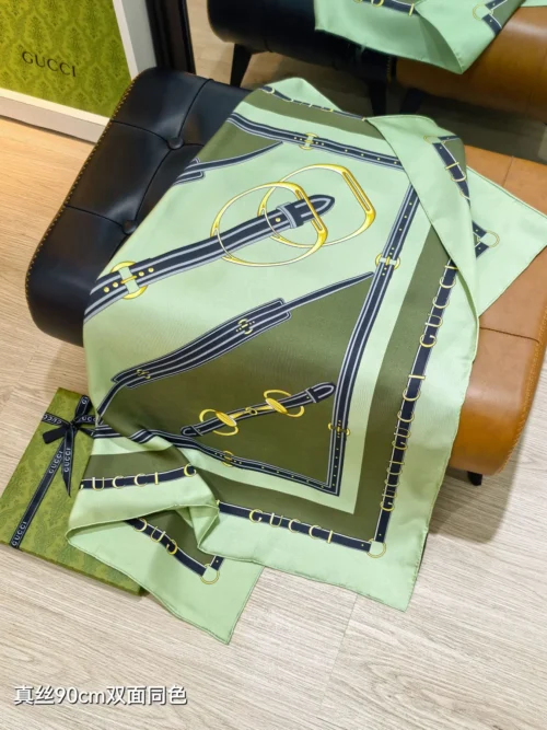 Gucci Reversible 18-Momme Silk Twill Square Scarf - 90 x 90 cm - SGC2610 - Ref. SCGUCCI0047