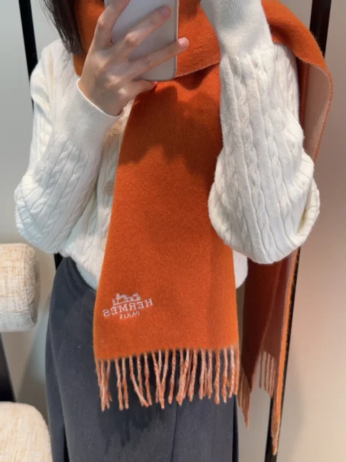 Hermes Two-Tone Scarf in Soft, Contrasting Colors - Ref. SCHERMES0002