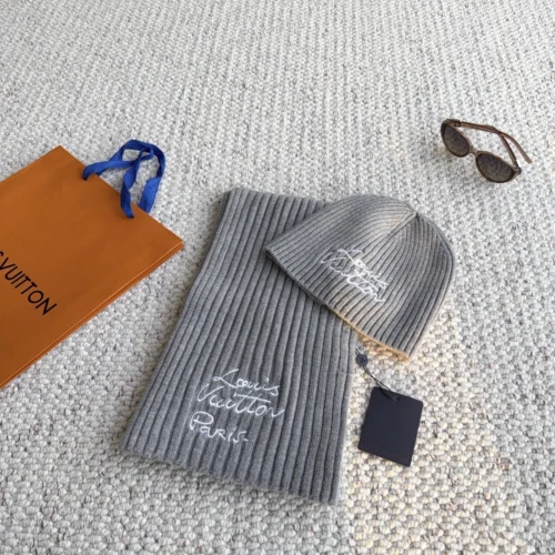 Louis Vuitton Ribbed Knitted Hat and Scarf Set with Script-Style Embroidery