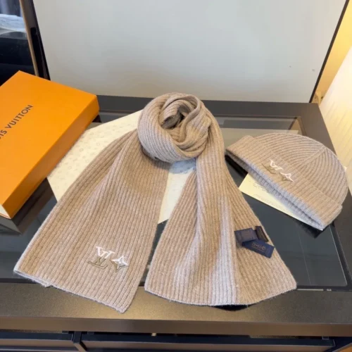 Louis Vuitton Unisex 100% Cashmere Two-Piece Winter Hat and Scarf Set - Ref. SCLV0008