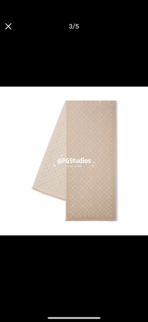Louis Vuitton Game On 100% Cashmere Reversible Scarf with Monogram and Heart Motifs - Ref. SCLV0041