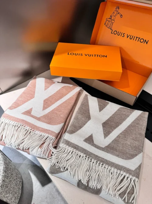 Louis Vuitton Cashmere-Mulberry Silk Blend Shawl - 200 x 70 cm