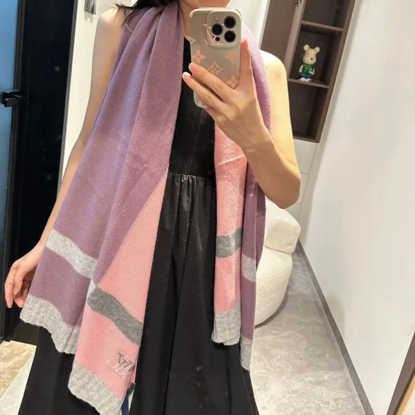 Louis Vuitton Cashmere Knitted Scarf