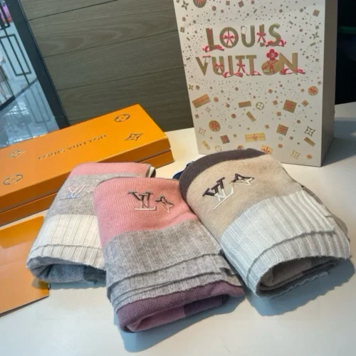 Louis Vuitton Cashmere Knitted Scarf