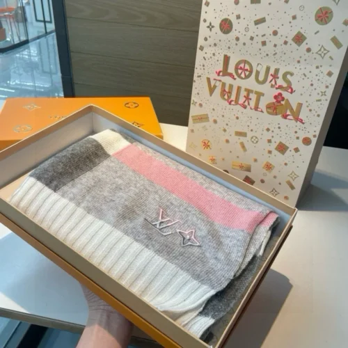 Louis Vuitton Cashmere Knitted Scarf