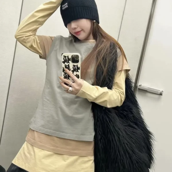 Miu Miu Unisex Cashmere Winter Hat and Scarf Set - Scarf 30 x 180 - Ref. SCMIU0002