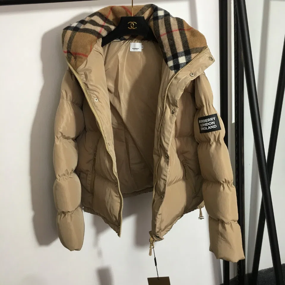 WCBURBERRY0003-01 Burberry Women's Black Long-Sleeve Turtleneck Check-Pattern Hooded Padded Jacket - Ref. WCBURBERRY0003