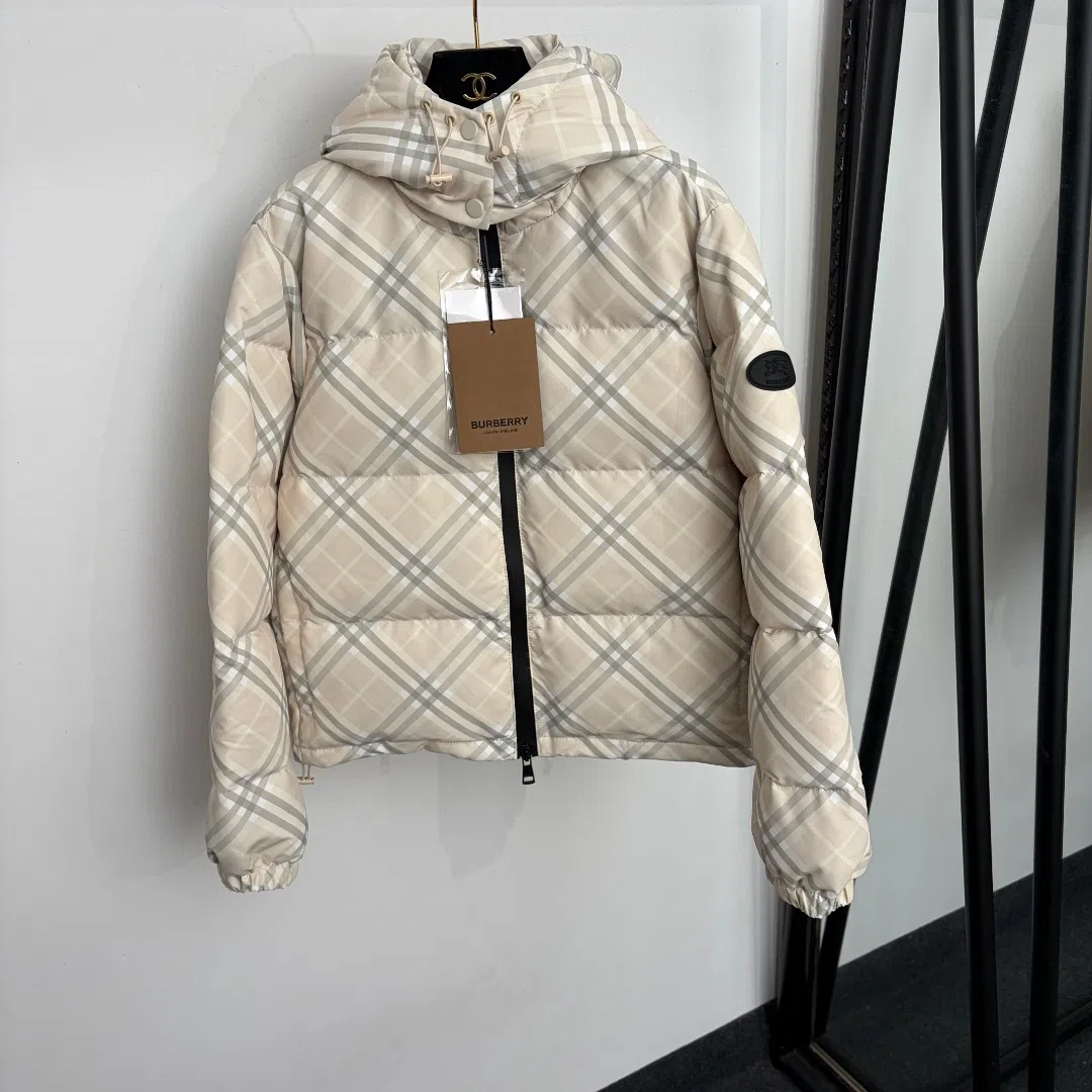 WCBURBERRY0063-01 Burberry Women's Long-Sleeve Check-Pattern Hooded Down Jacket - Ref. WCBURBERRY0063