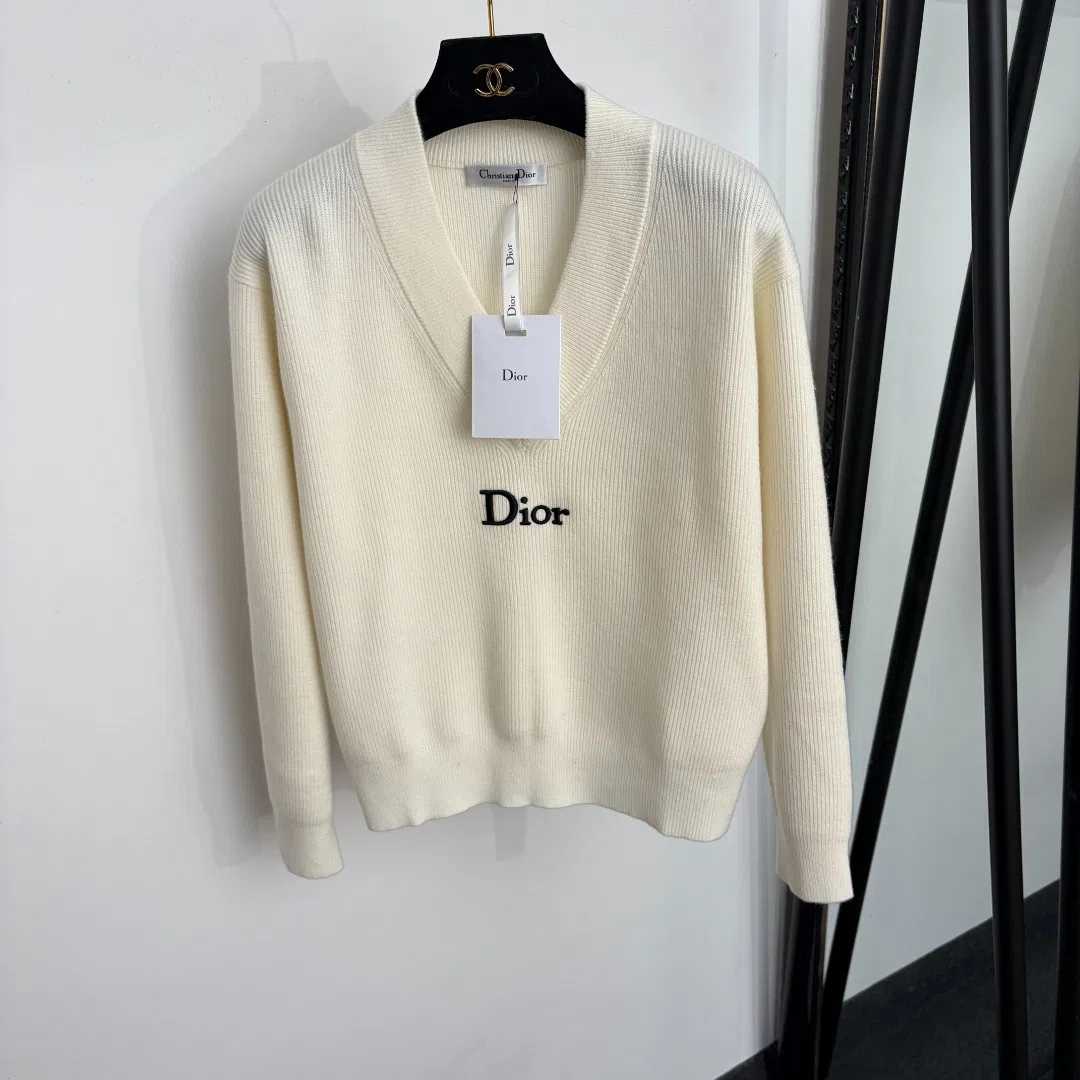 Dior Women's Long-Sleeve V-Neck Logo-Embroidered Wool Sweater - Ref. WCDIOR0010