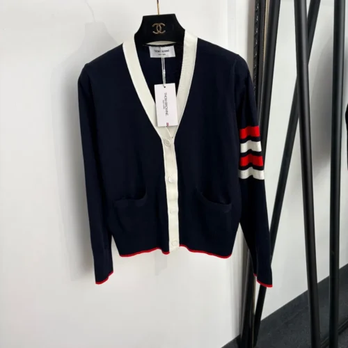 Thom Browne Women's Long-Sleeve V-Neck Jacquard Color-Block Wool Cardigan - Ref. WCTHOMBROWNE0001